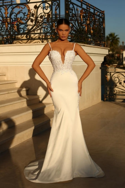 Simple Spaghetti Straps Sleeveless Mermaid Satin Wedding Dress Adorned with Lace - Fashionpara