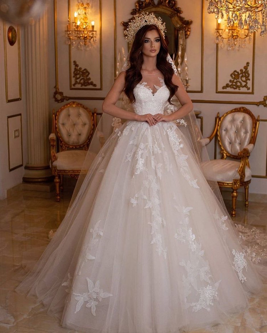 Sleeveless Princess Tulle Wedding Dress With Appliques - Fashionpara
