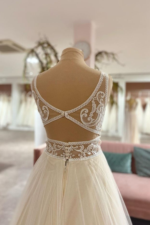 Sleeveless V-Neck Wedding Dress Lace Tulle Bridal Gowns - Fashionpara