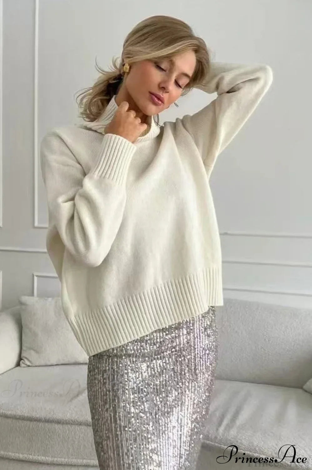 Solid Thick Short Turtleneck Loose Sweater Beige / M