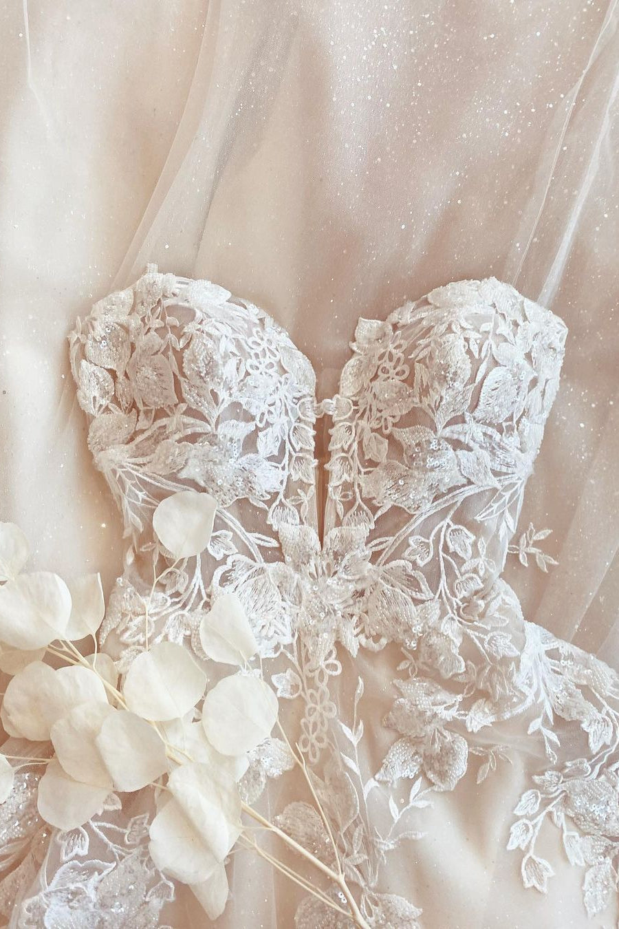 Spaghetti-Straps Lace Appliques Lace Wedding Dress - Fashionpara