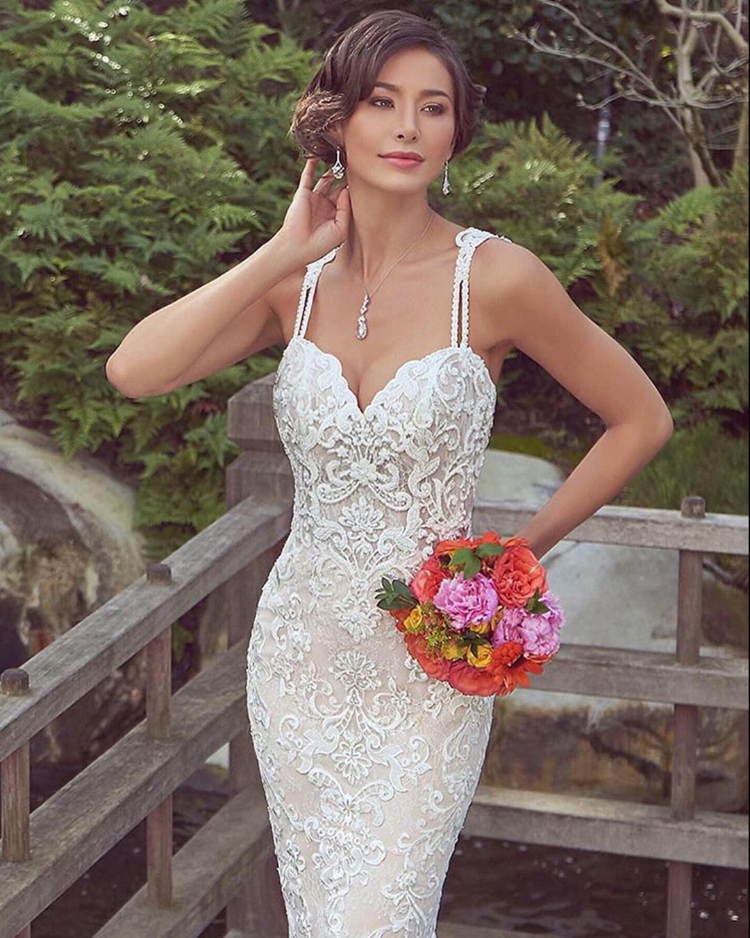 Spaghetti-Straps Lace Wedding Dress Mermaid Bridal Gowns Sleeveless - Fashionpara