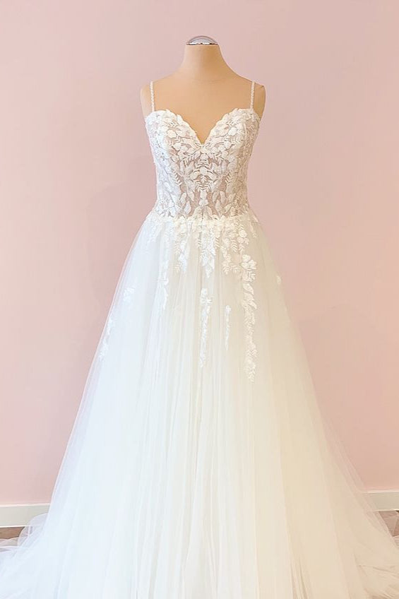 Spaghetti-Straps V-Neck Tulle Wedding Dress With Lace Appliques - Fashionpara