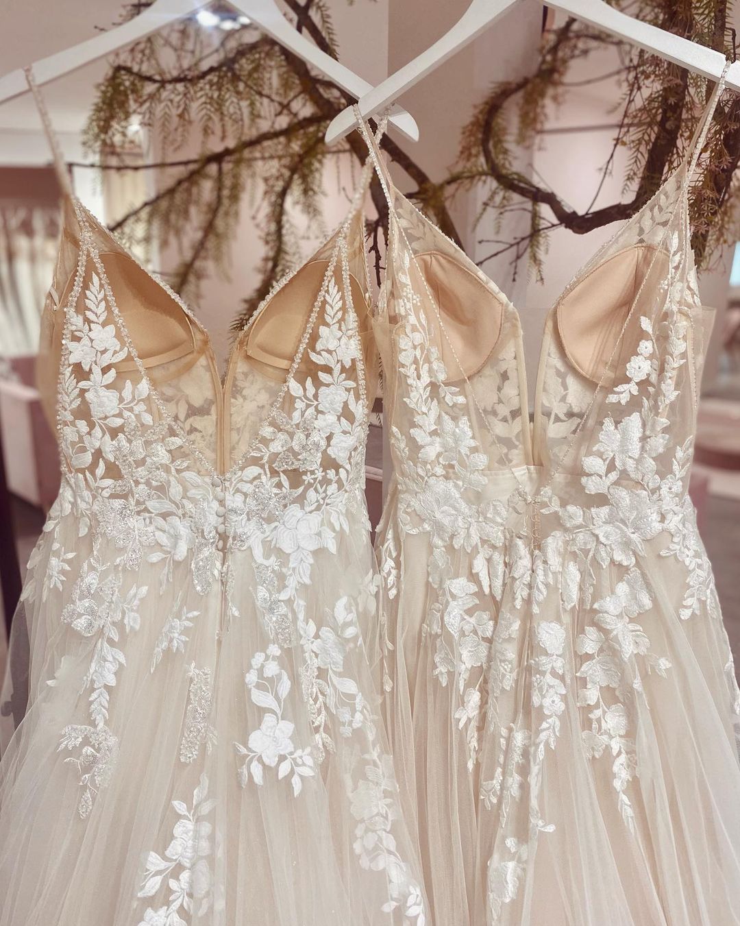 Spaghetti-Straps V-Neck Wedding Dress Sleeveless With Lace Appliques - Fashionpara