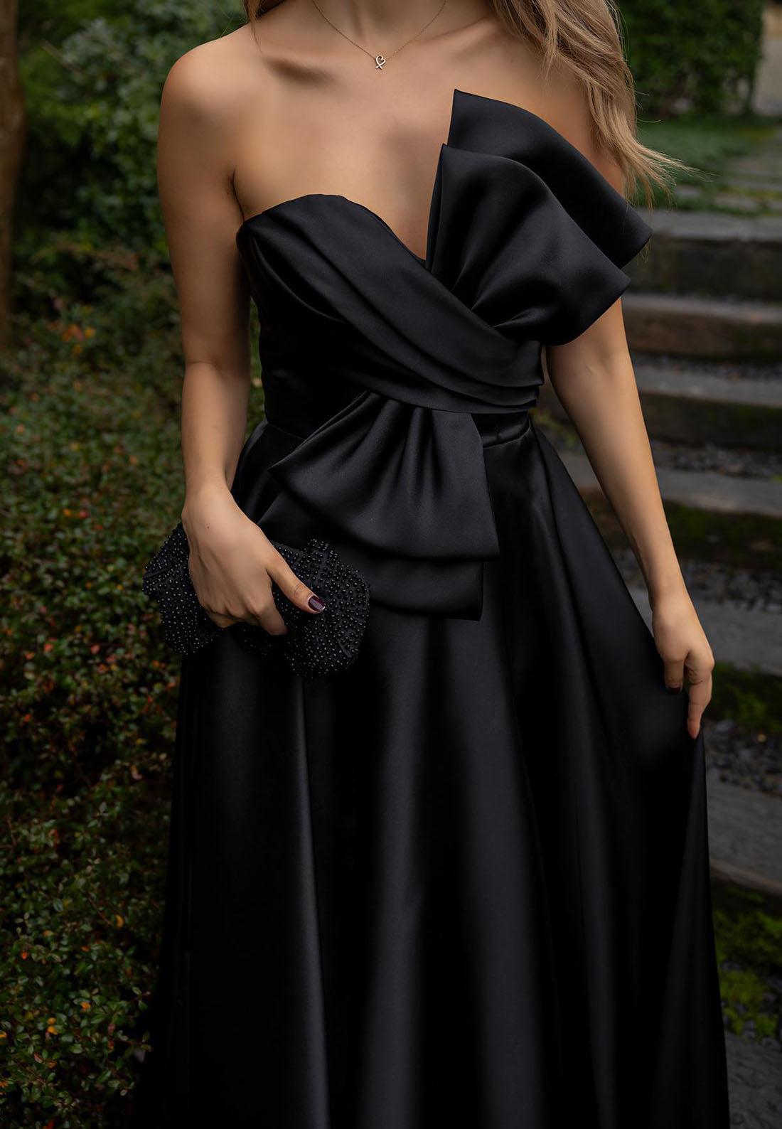 Pleated Bowknot Strapless Satin Formal Dresses Asymmetrical Neck Sweep Train A-line Evening Gown
