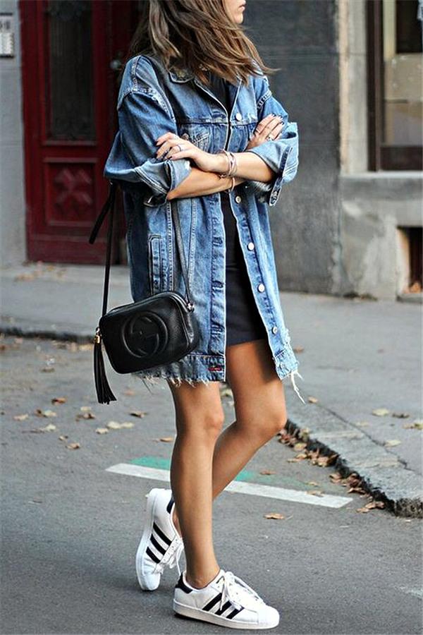 Frayed Edge Denim Jacket for Trendy Streetwear Style