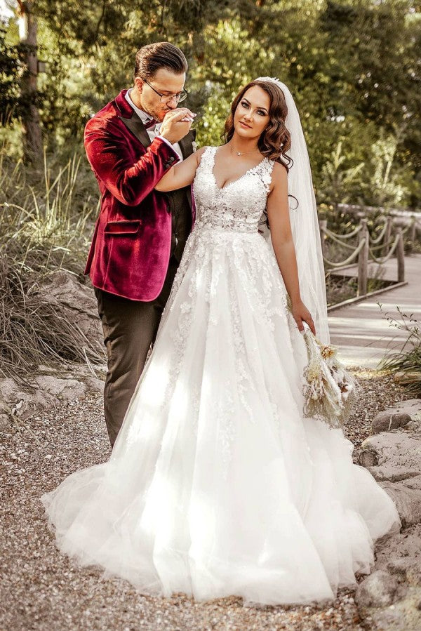 Stunning V-Neck Sleeveless Wedding Dress Tulle Long Bridal Gown - Fashionpara