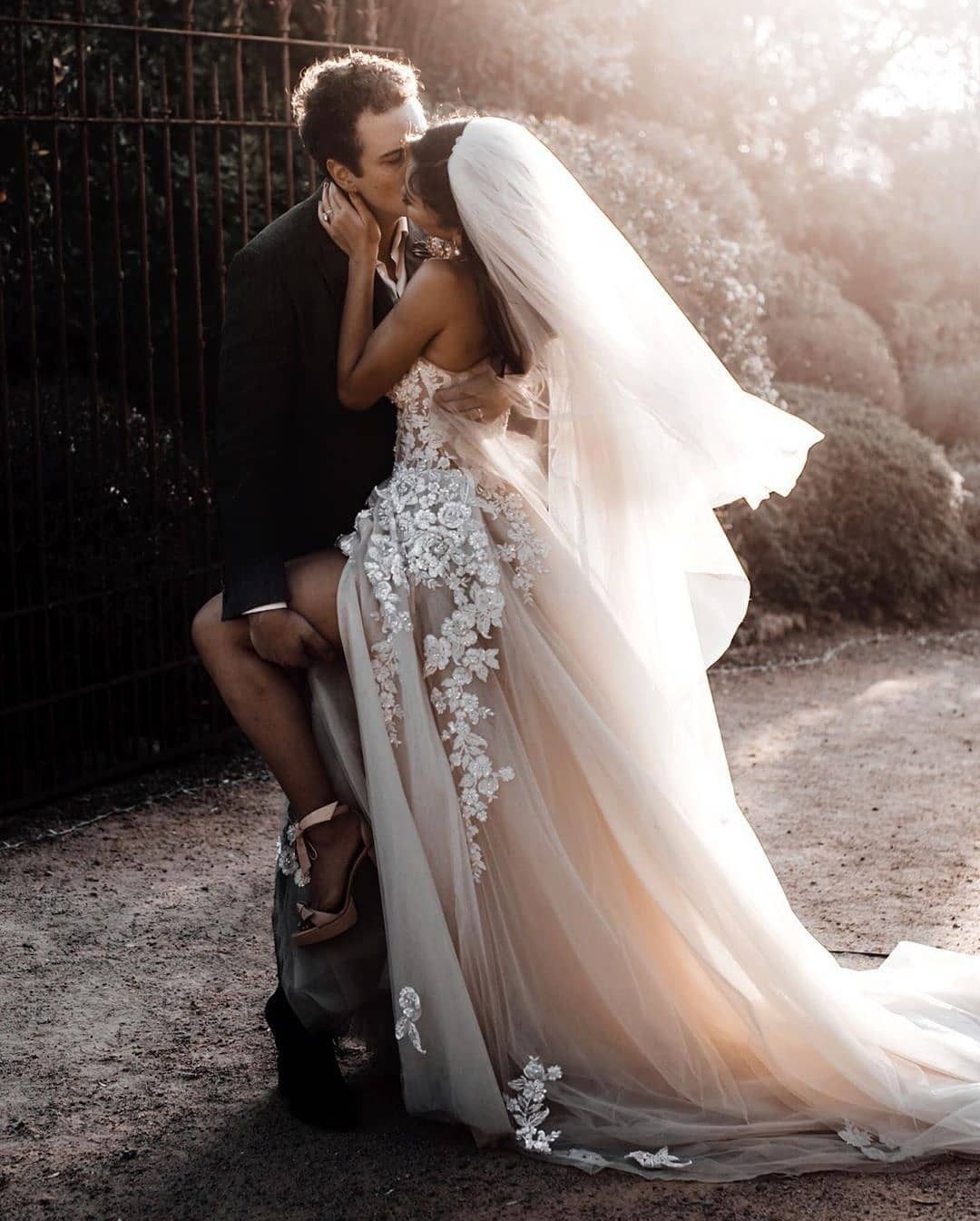 Sweetheart Long Wedding Dress With Lace Appliques - Fashionpara