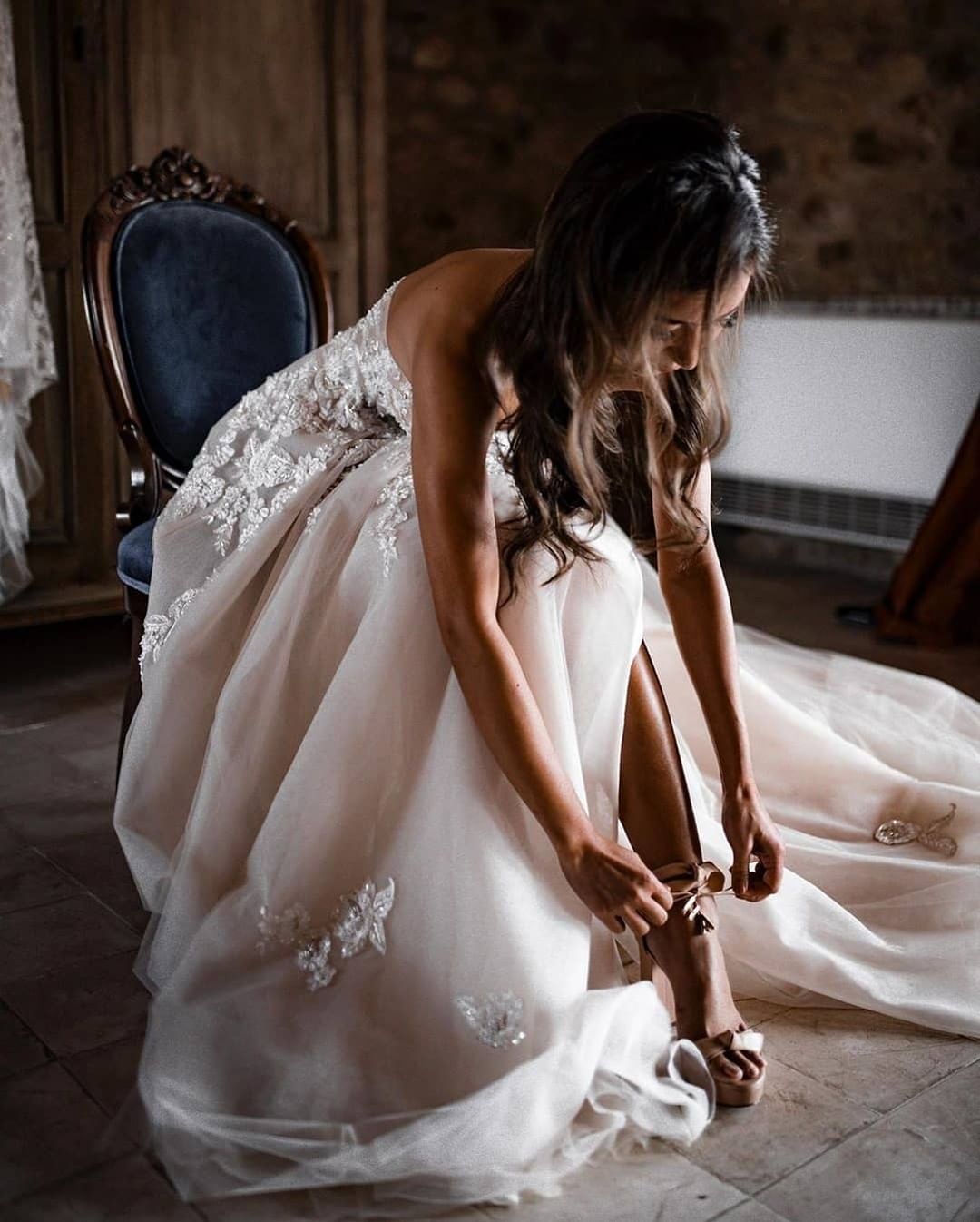 Sweetheart Long Wedding Dress With Lace Appliques - Fashionpara