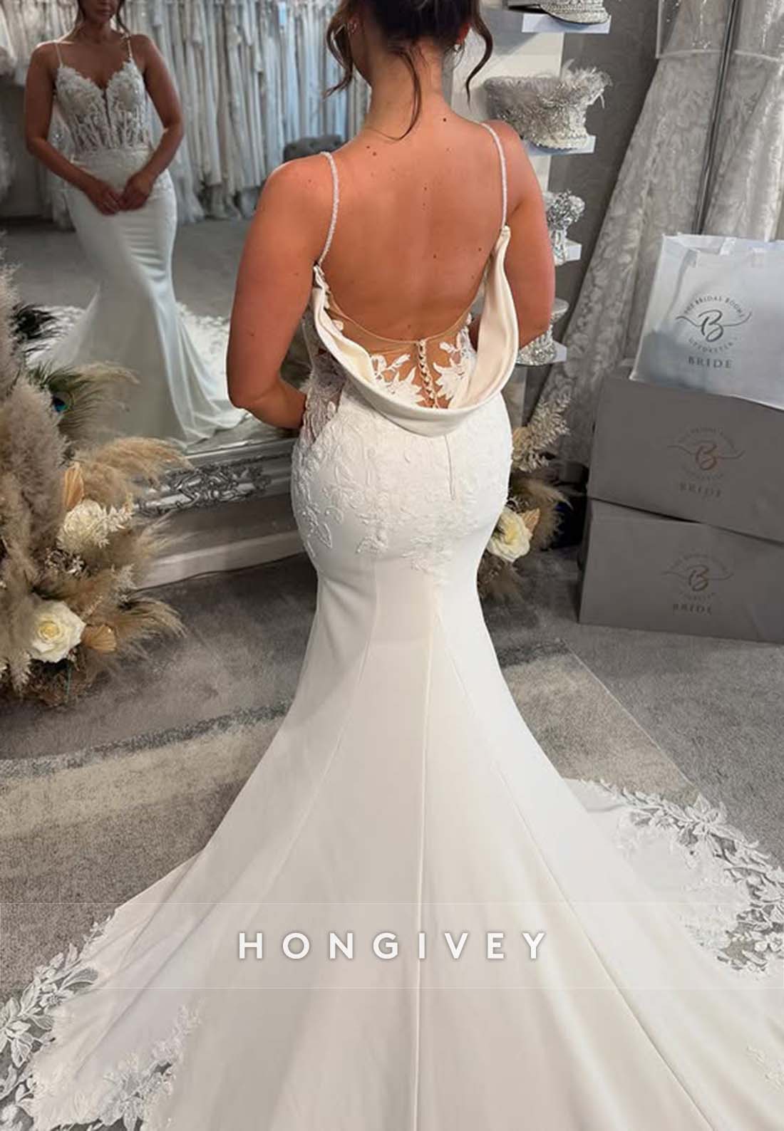 Pleated Trumpet Princess Lace Spaghetti Straps Chapel Train Wedding Dresses
