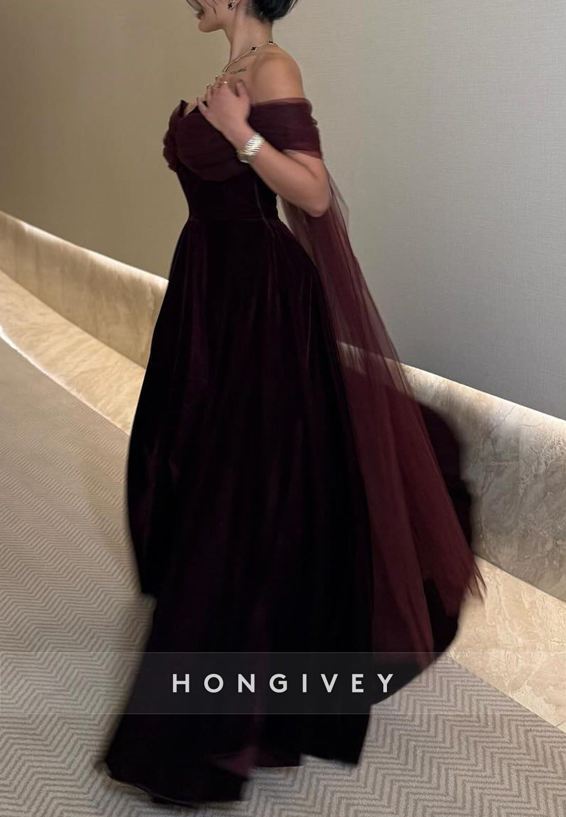 Floor-Length Off the Shoulder Formal Dresses Velvet Shawl Princess Evening Gown