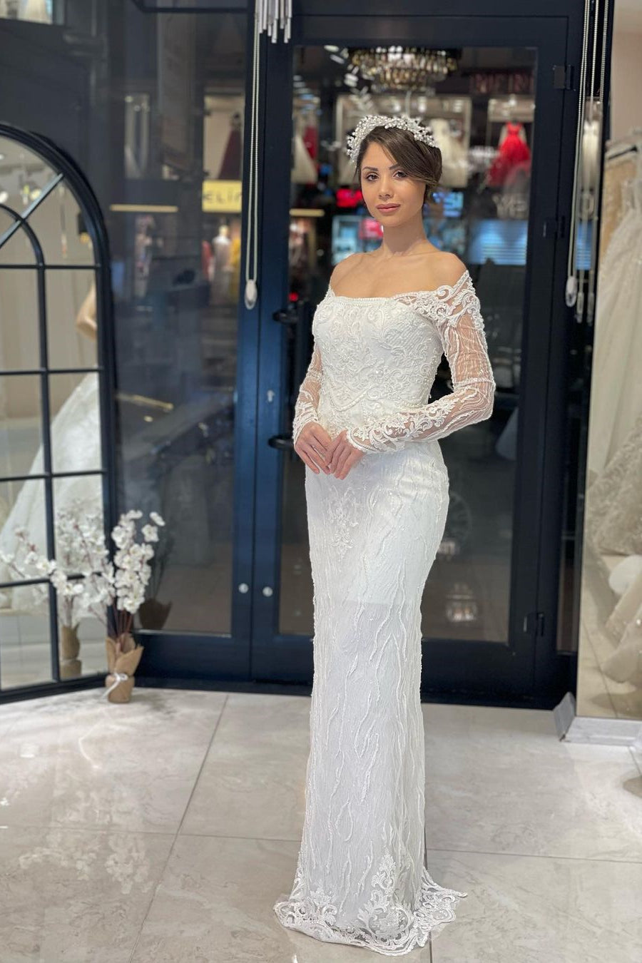 Trendy Floor-Length Long Sleeves Mermaid Lace Wedding Dress - Fashionpara