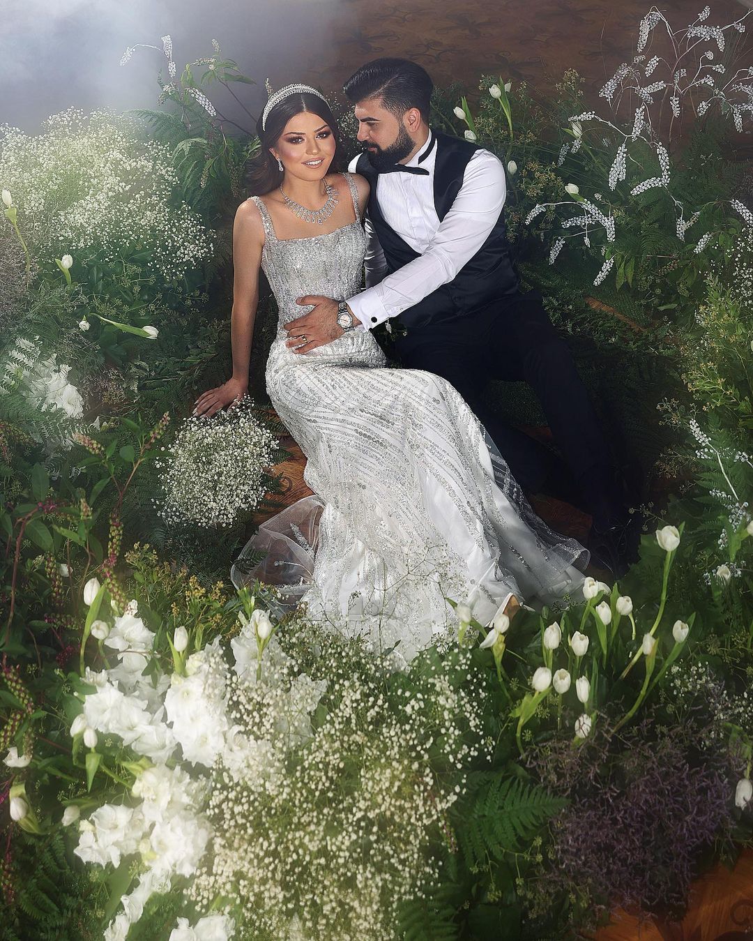 Trendy Floor-Length Square Spaghetti Strap Sleeveless Mermaid Lace Wedding Gown - Fashionpara