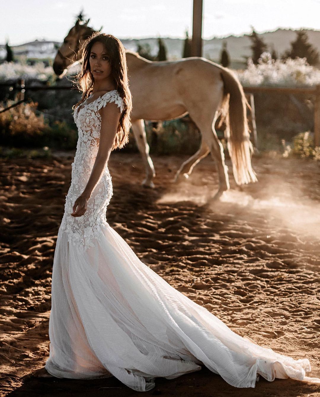 V-Neck Cap Sleeves Wedding Dress Mermaid With Appliques - Fashionpara