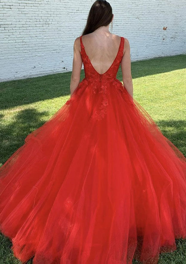 V-Neck Court Train Laced Tulle Ball Gown Prom Dress/Evening Dress With Appliqued Beading - Fashionpara