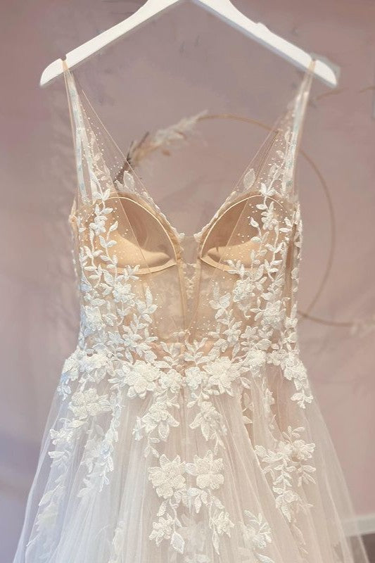 V-Neck Sleeveless Wedding Dress Lace Appliques Long - Fashionpara