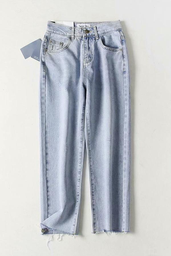 Vintage Frayed Hem Straight Jeans