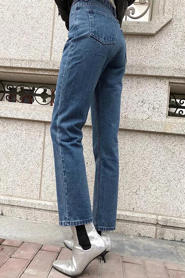 Vintage High-waisted Straight Jeans