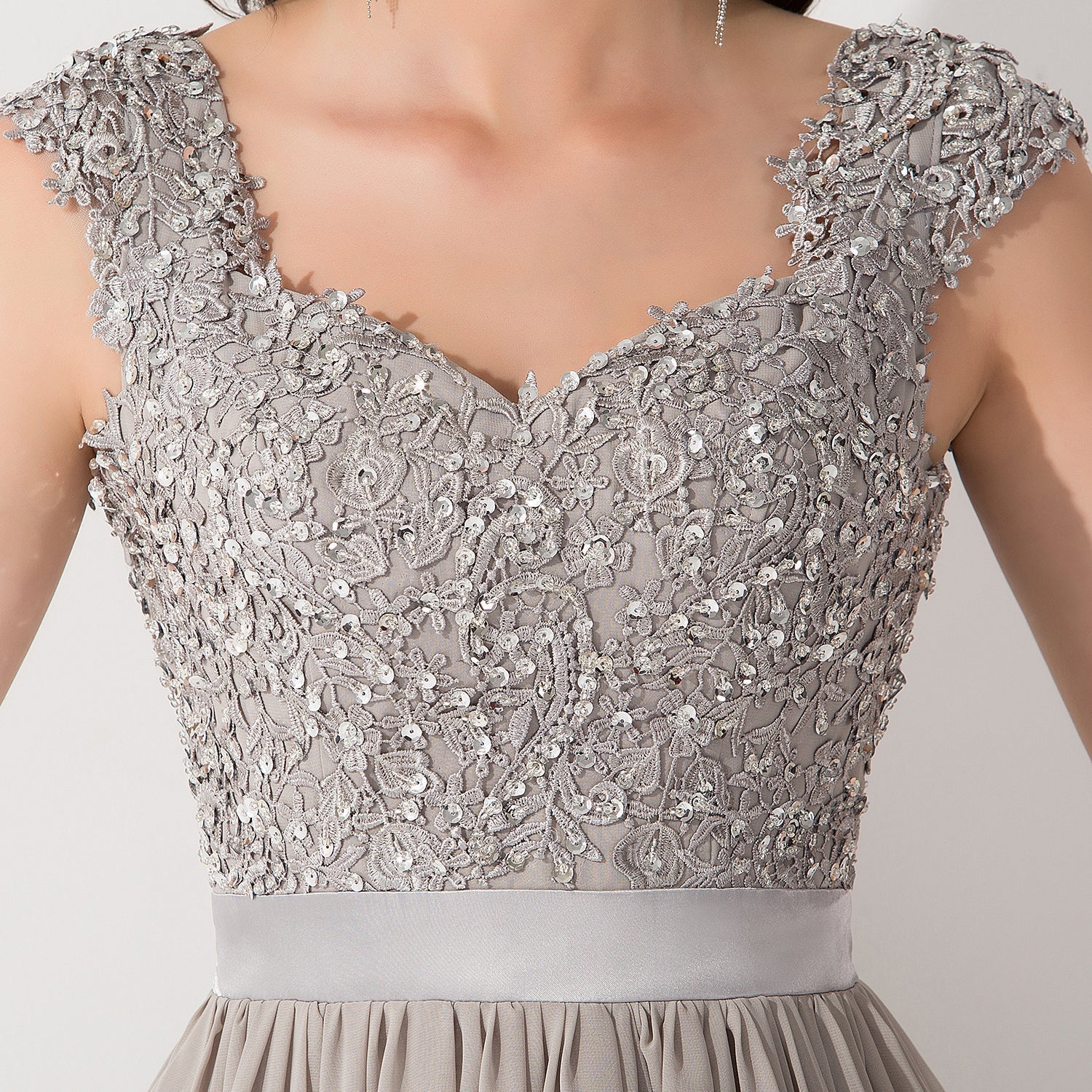 Vintage Silver Sleeveless Long Bridesmaid Dresses With Appliques - Fashionpara