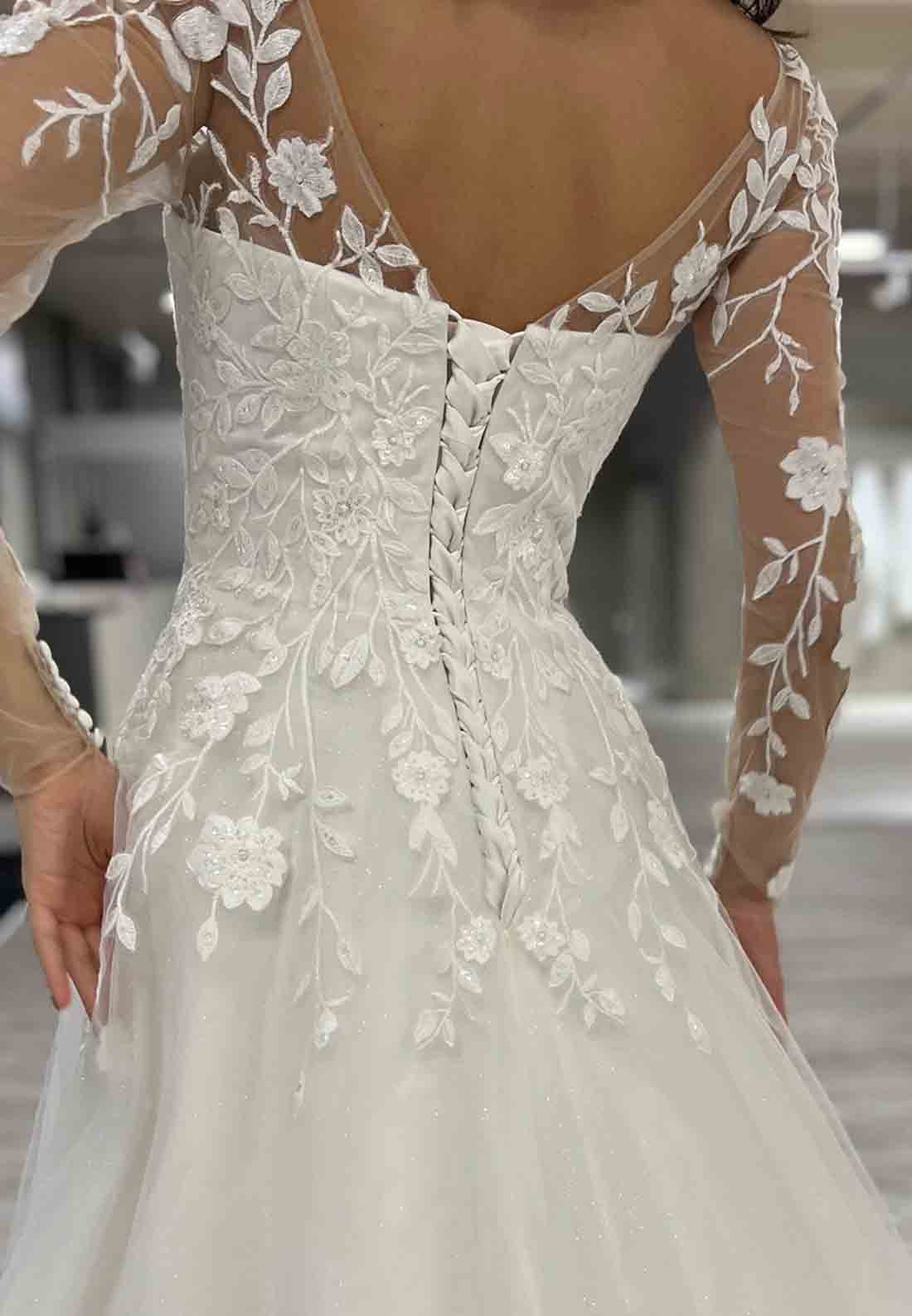 Long Sleeves Lace Tulle A-Line V-Neck Sweep Train Boho Wedding Dresses