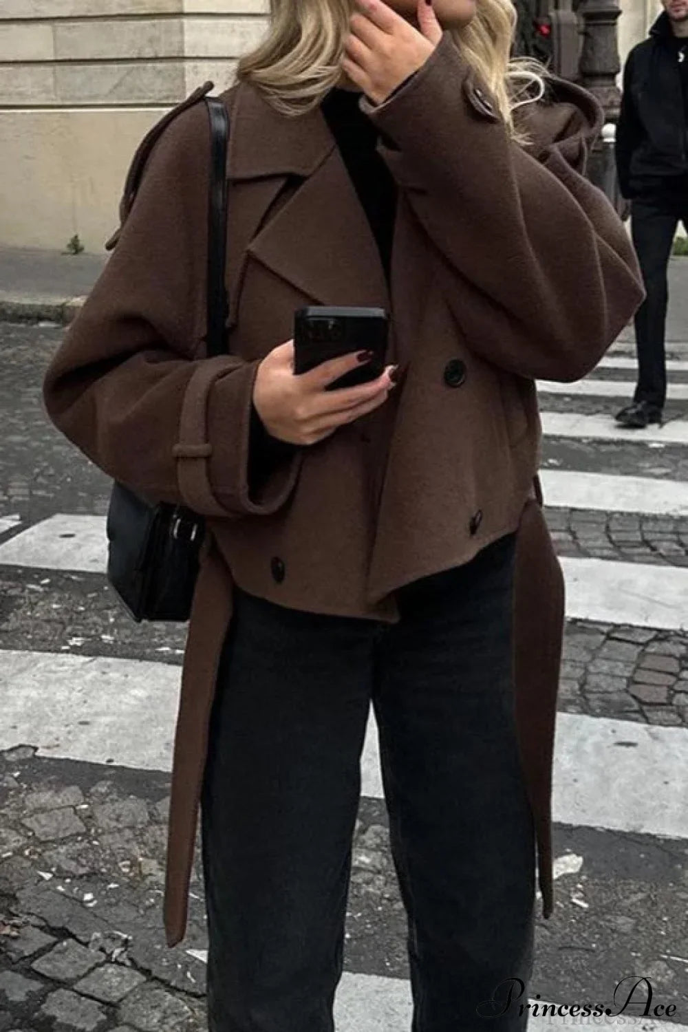 Wide Lapel Wool Blend Coat for Timeless Elegance and Warmth