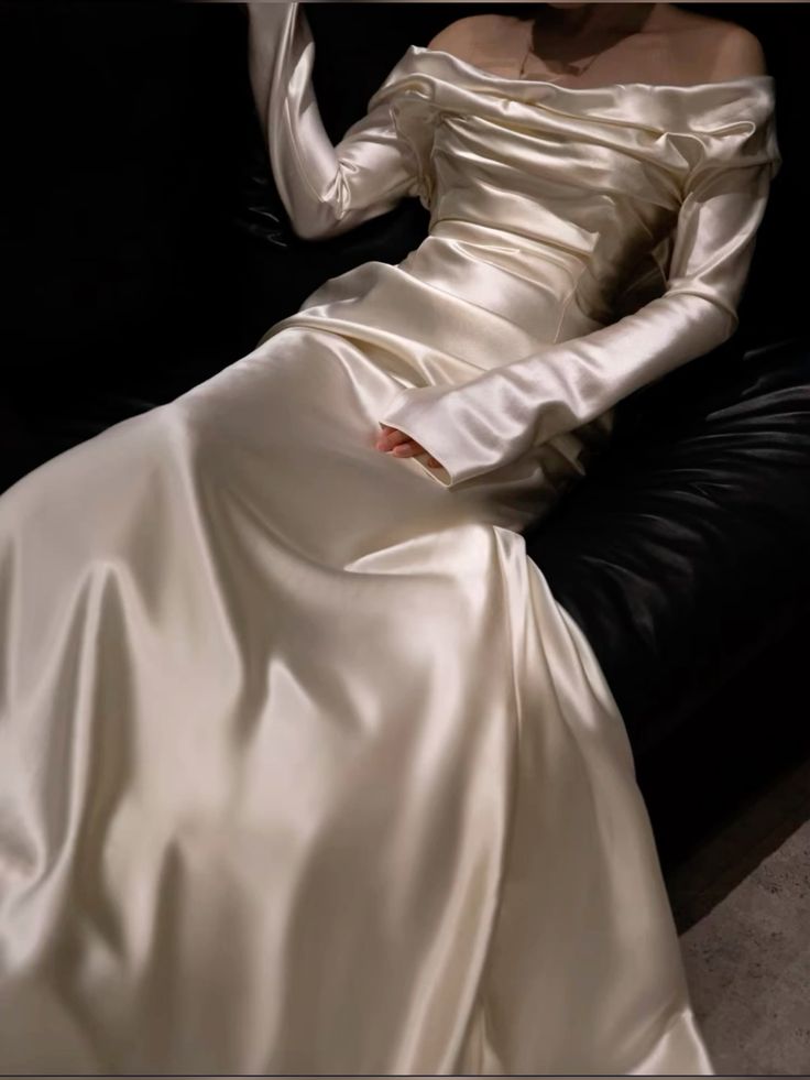 Off Shoulder Long Wedding Dress Princess Bridal Gown