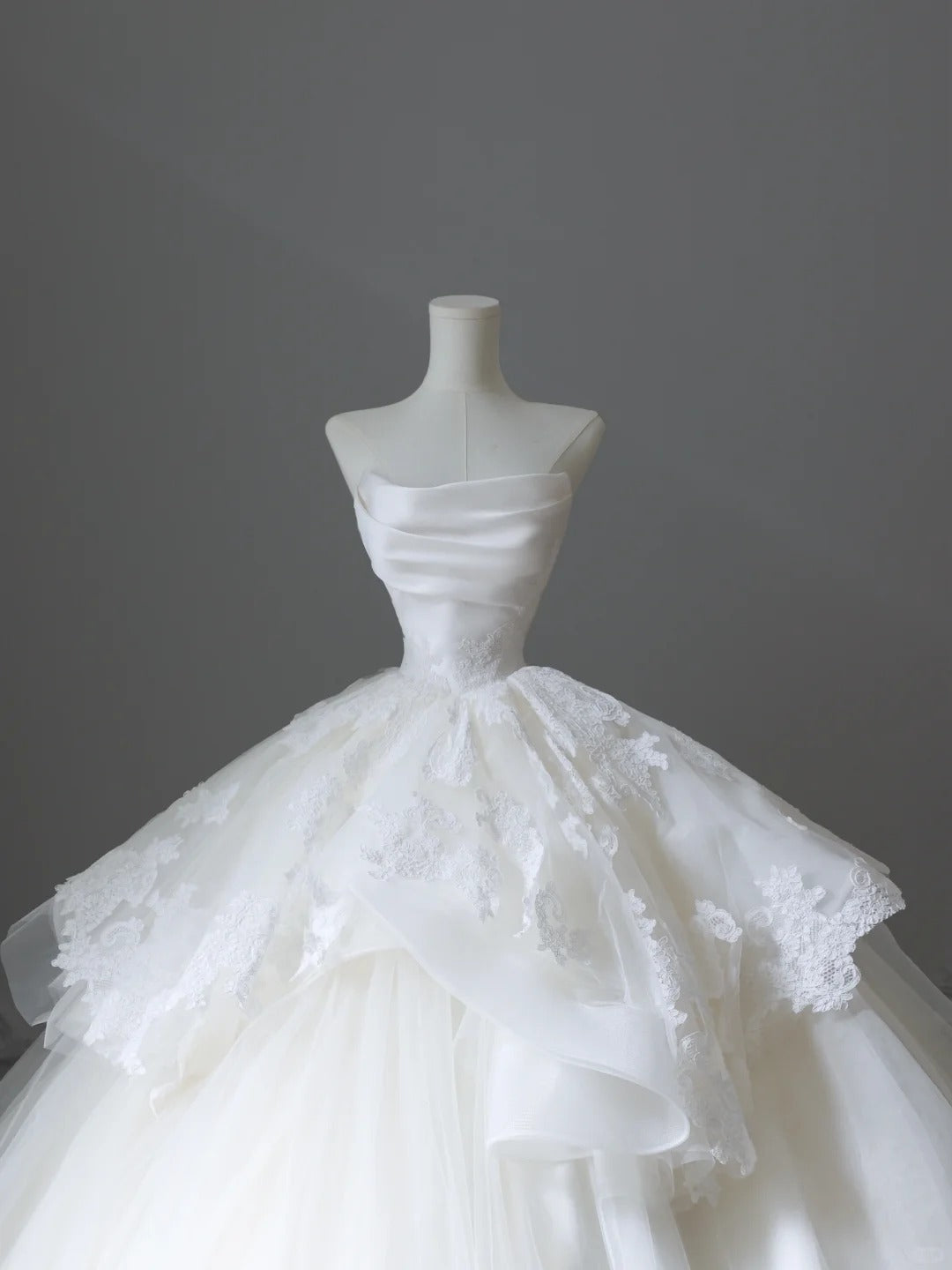 A Line Ball Gown White Tulle Long Wedding Dress Princess Bridal Gown
