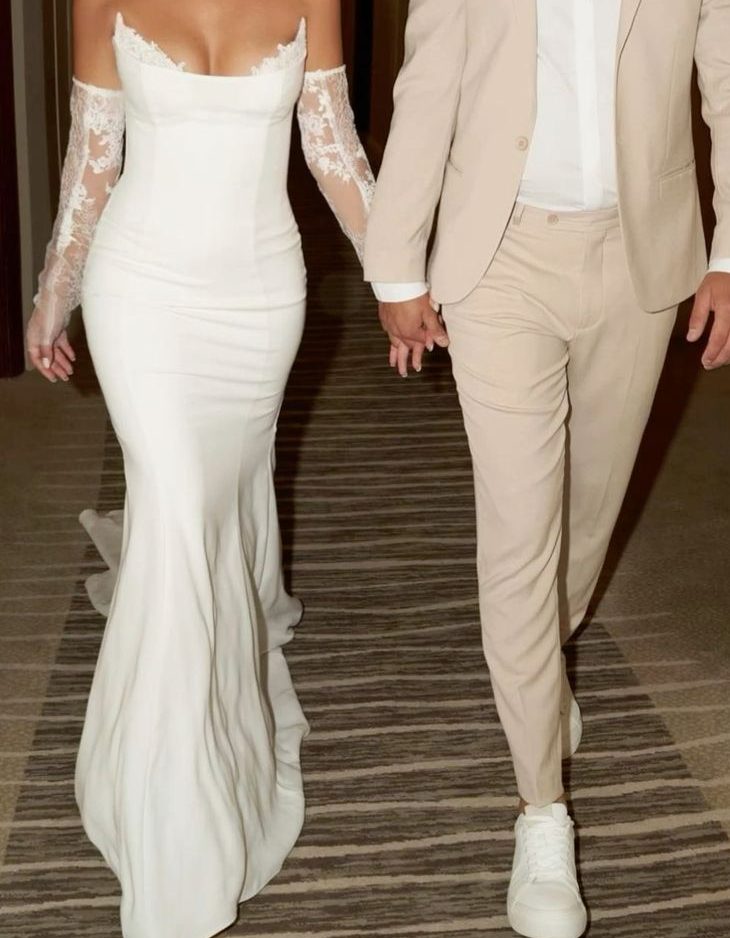 White Strapless Mermaid Long Elegant Wedding Dresses Princess Bridal Gown With Gloves