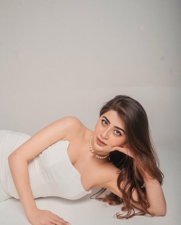 Aditi Bhatia X Miakee – Cameron