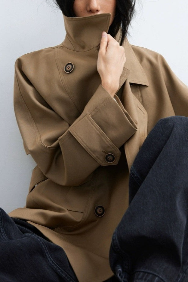 Elegant Twill 3D-Silhouette Collared Short Trench Coat