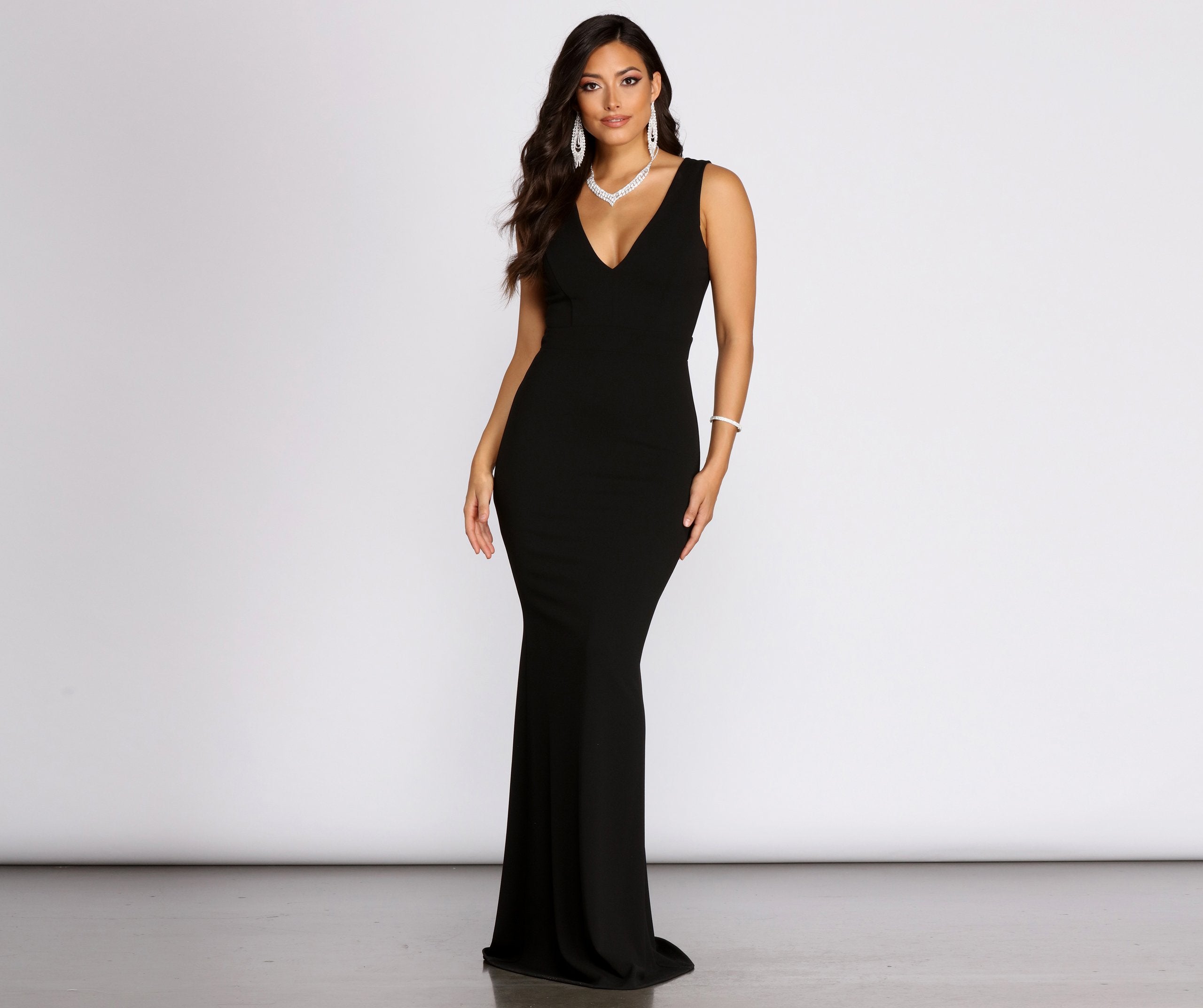 Miriam Lady In Dress - Fashionpara