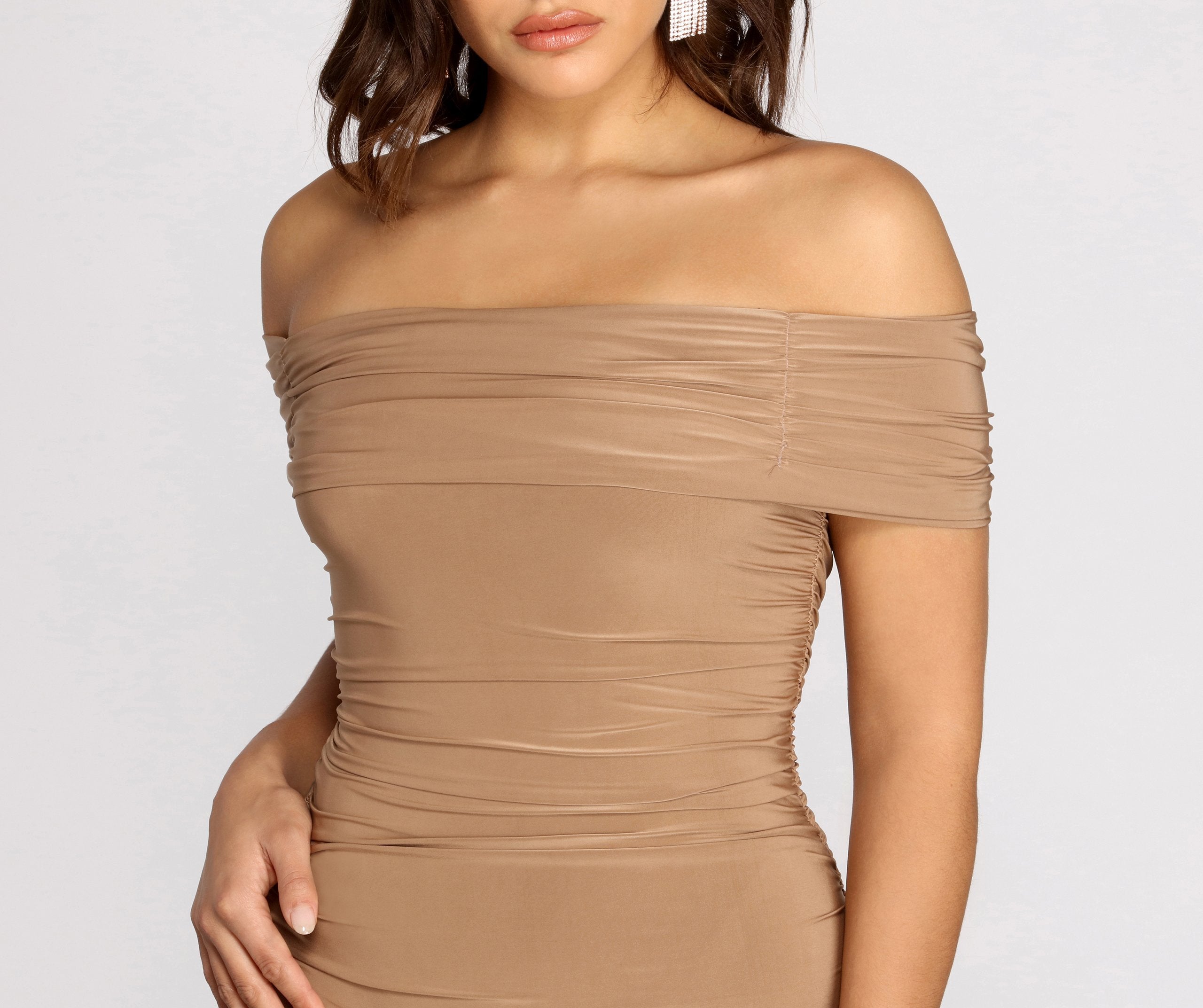 Off Shoulder Ruched Midi Dress - Fashionpara