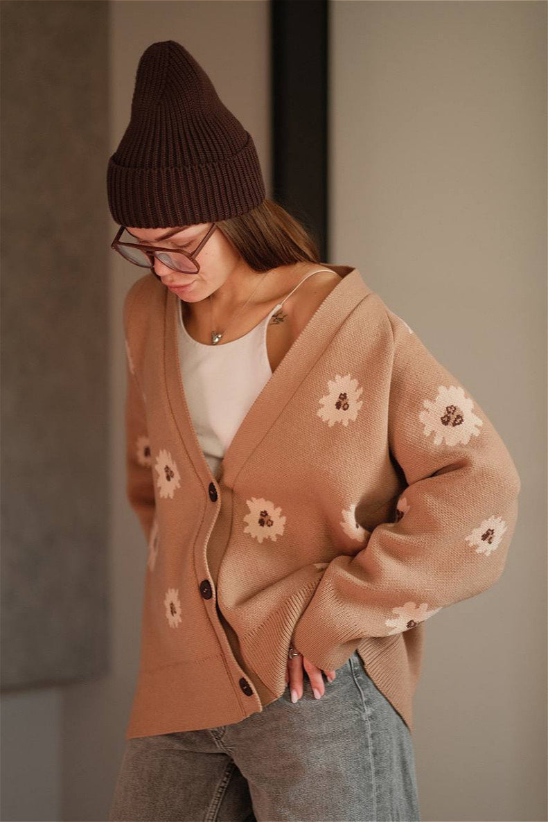 Cozy Fuzzy Daisy Jacquard V-Neck Cardigan for Effortless Style