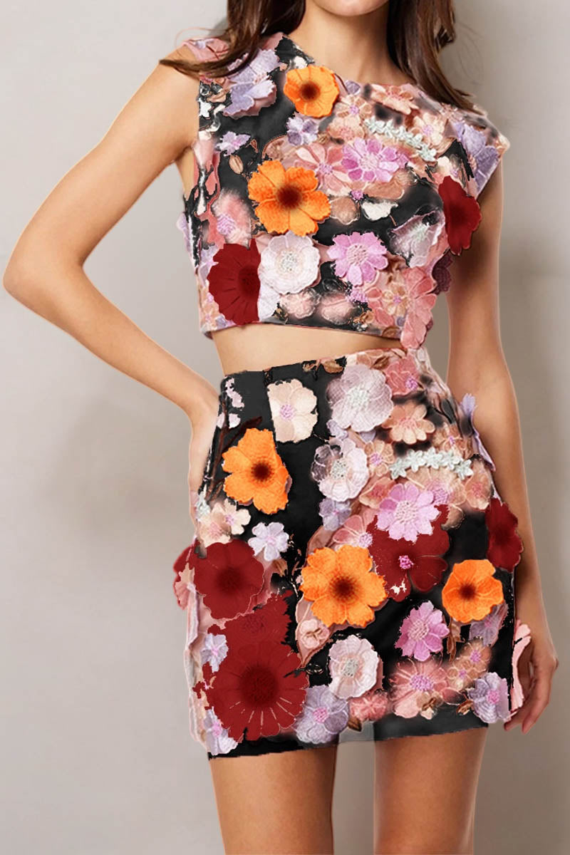 3D Lace Flower Sleeveless Cropped Top Hip-Wrap Skirt Set - Fashionpara