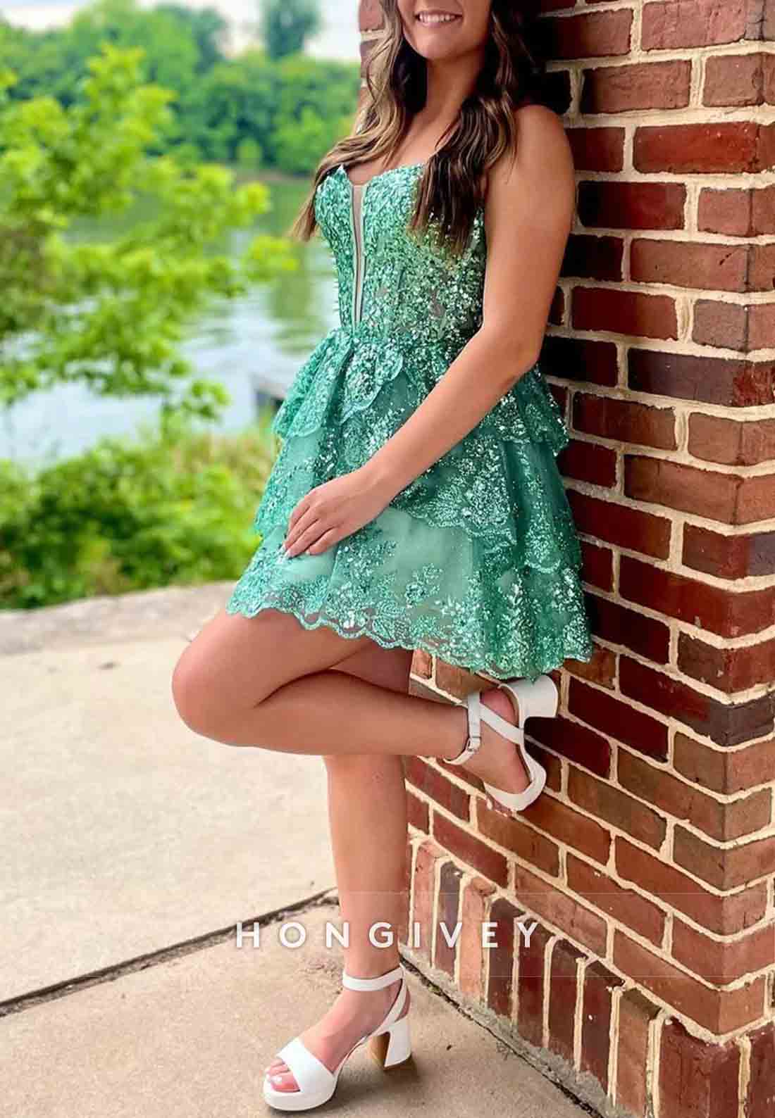 Sleeveless Sweetheart Regular Straps Sparkle A-Line Short Homecoming Dresses