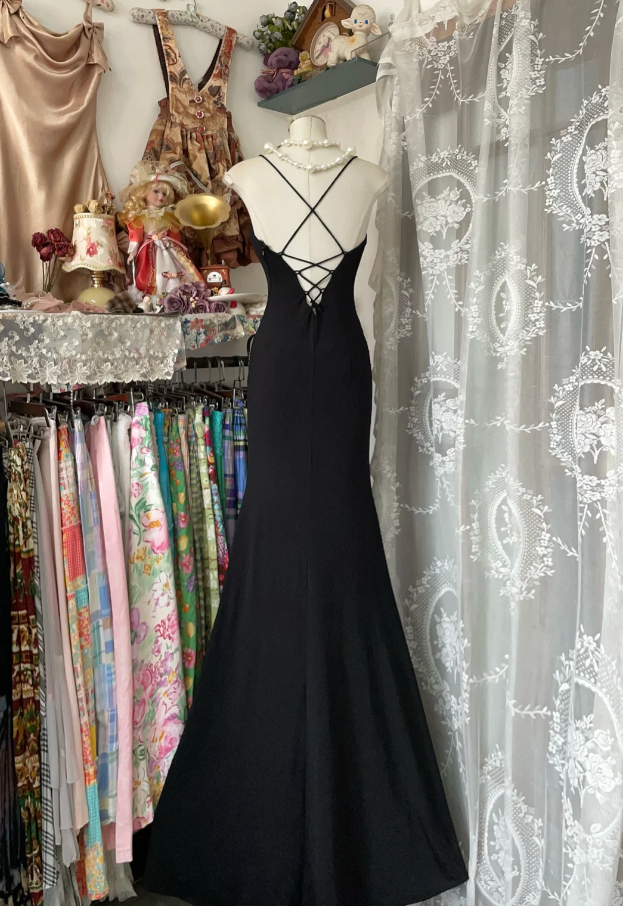 Retro Spaghetti Straps Satin Beaded Mermaid Evening Dress Black Slit Long Party Dress D1524