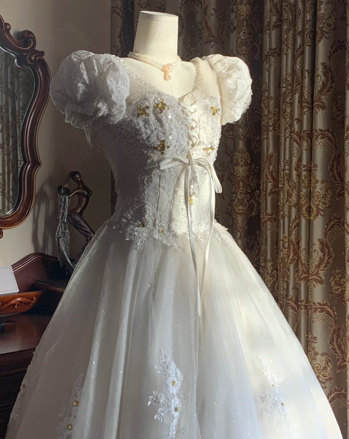 Classy White Ball Gown Tulle Lace Beaded  Long Wedding Dress Formal Bridal Dress D1719