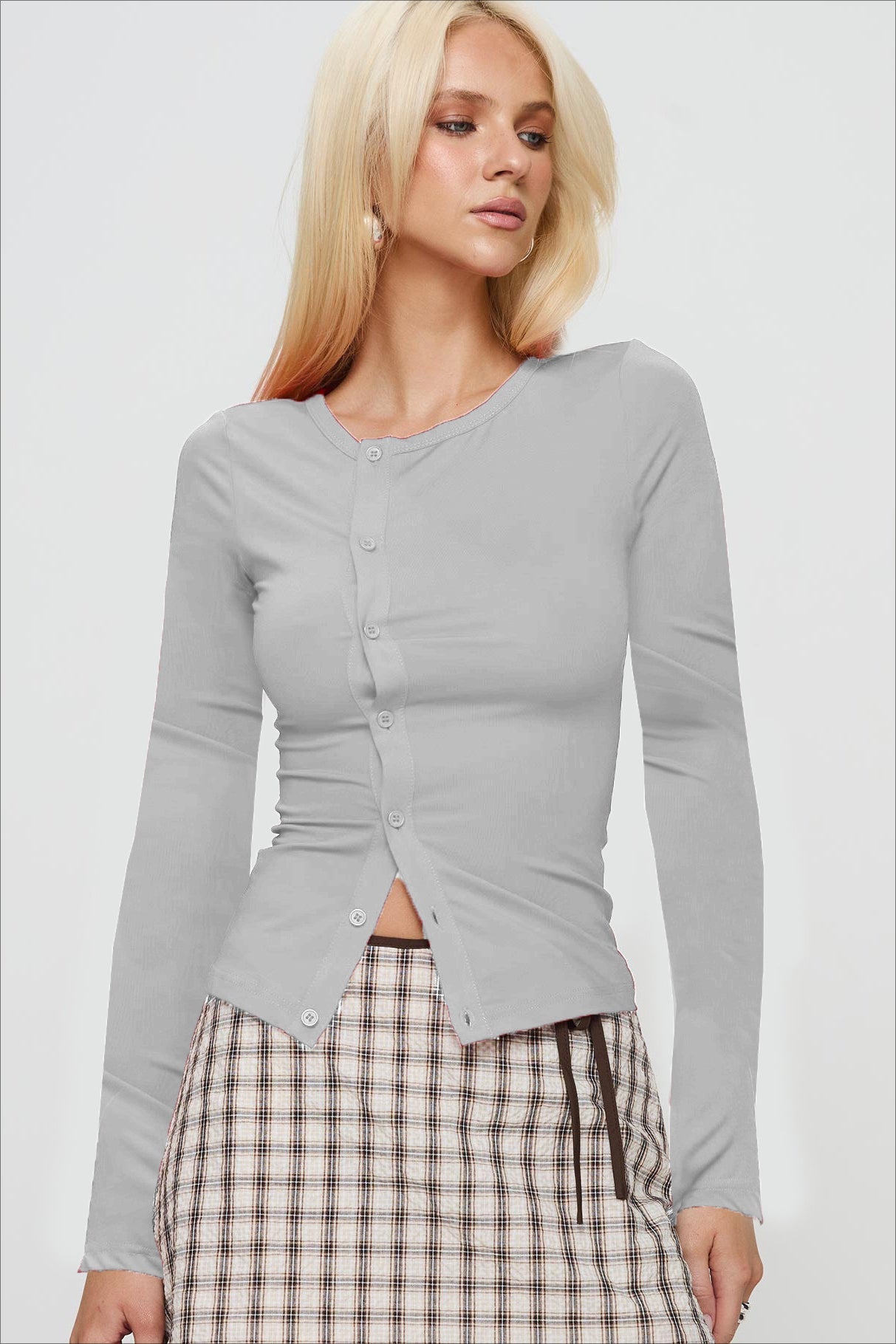 PrincessAce Fitted Crew Neck Knit Sweater for Sophisticated Style