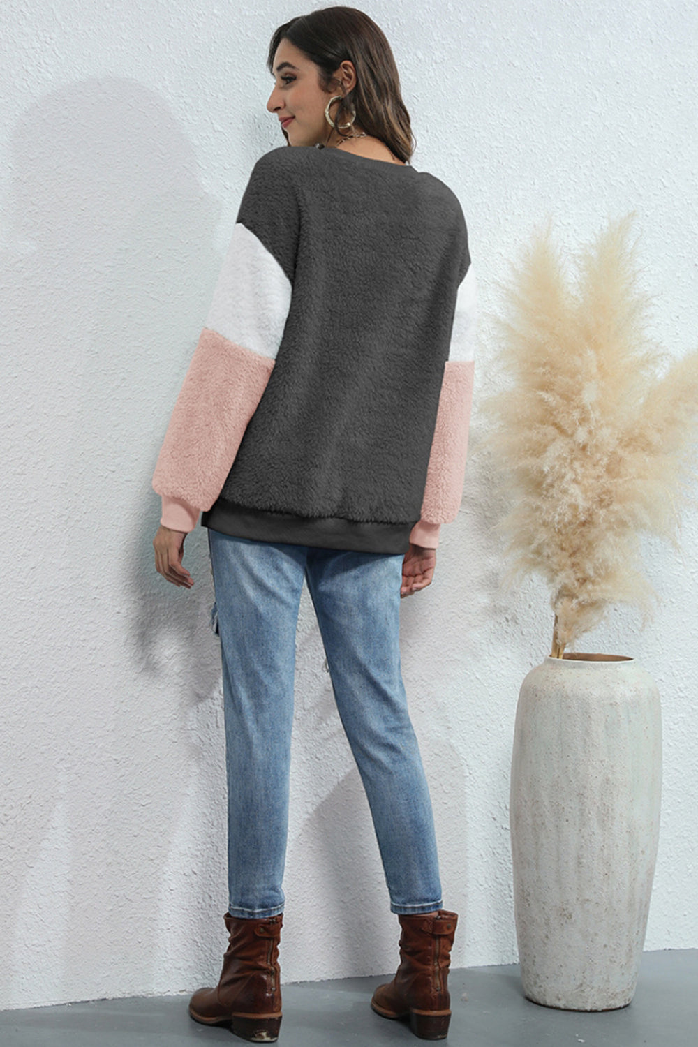 RadyRin Stylish Round Neck Three-Color Sweater for Elegance