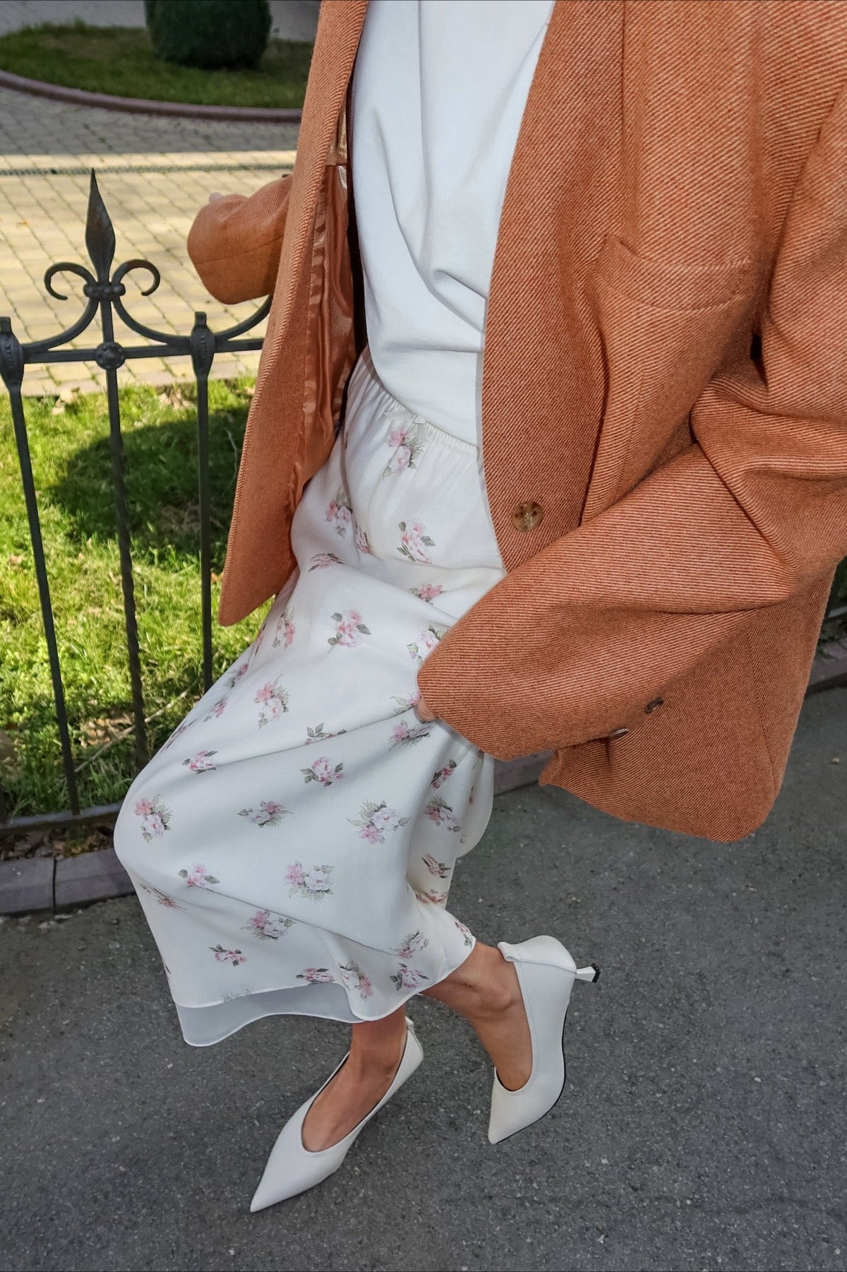 Floral Elastic-Waist Midi Skirt