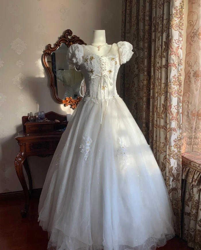 Classy White Ball Gown Tulle Lace Beaded  Long Wedding Dress Formal Bridal Dress D1719