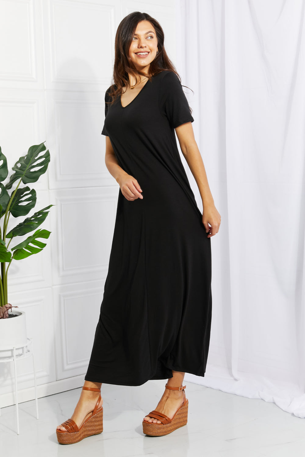 Zenana Simple Wonder Full Size Pocket Maxi Dress in Black - Fashionpara