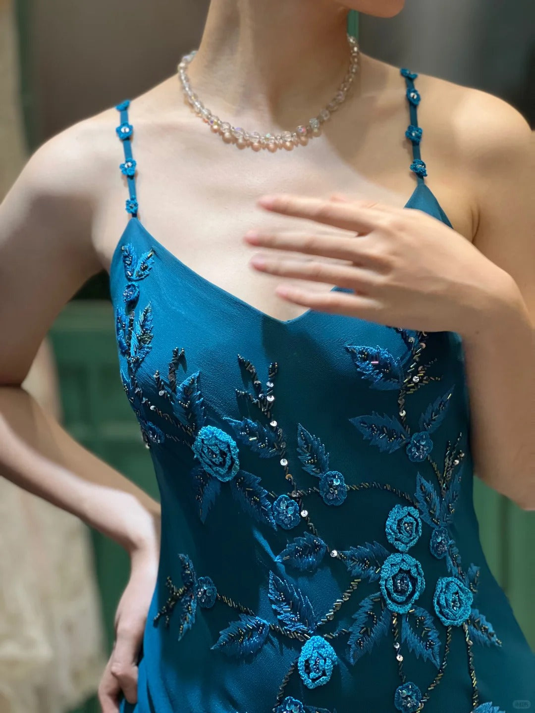 Retro Elegant Peacock Blue Irregular Deep V Halter Embroidered Chiffon Prom Dress Evening Dress P4119