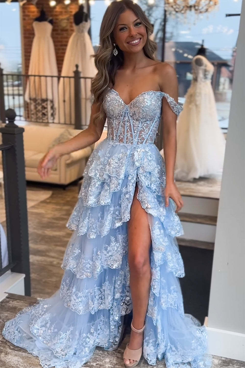 Sweetheart A-Line Prom Dress Spaghetti Straps High Split Sweep Train Lace Fomal Dress with Appliques