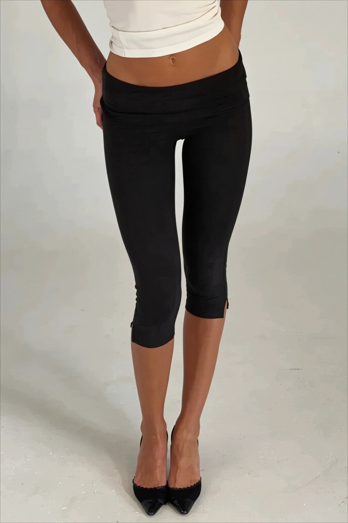 Low Waist Side Slit Capri Pants