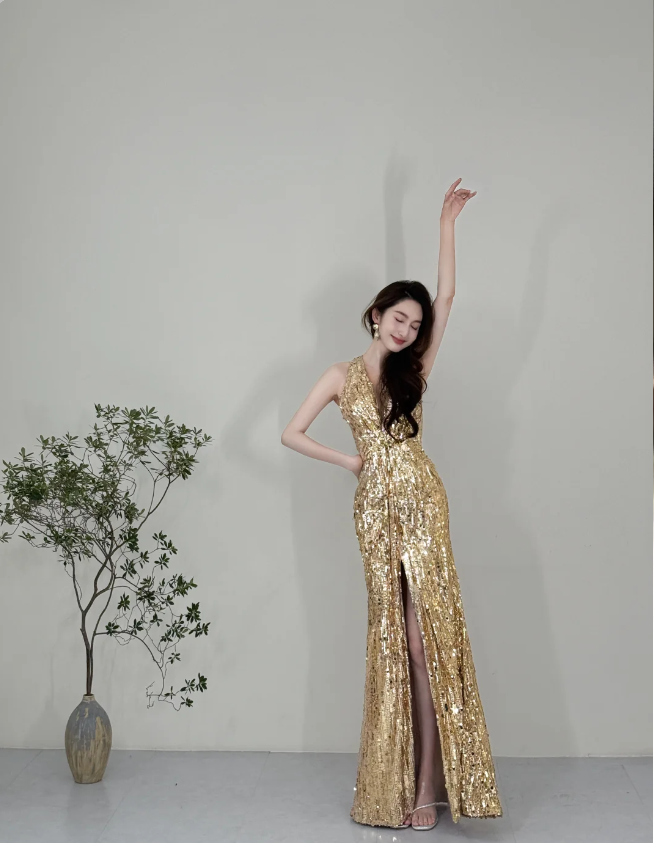 Sparkling Yellow Mermaid Deep V Halter Neck Slit Sequined Long Prom Dress Evening Dress P4125