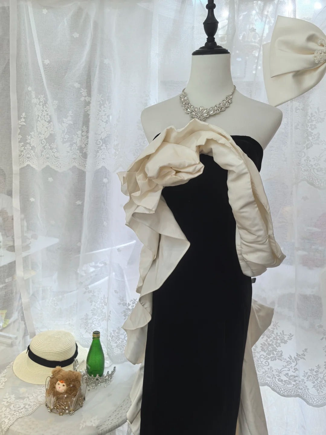 Elegant Black And White Color-Blocked Mermaid Strapless Velvet Satin Long Prom Dress Evening Dress P4131