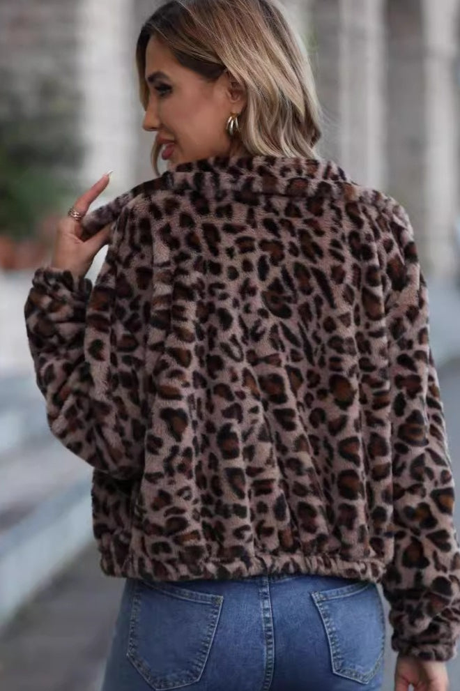 Cozy Leopard Print Fleece Coat with Secure Zipper Closure