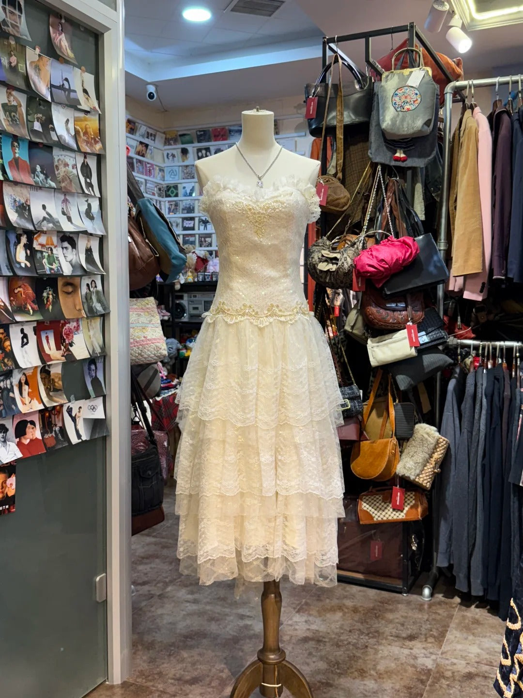 Sweet Ivory Heart-Shaped Neckline Embroidered Layered Lace Prom Dress Evening Dress P4146