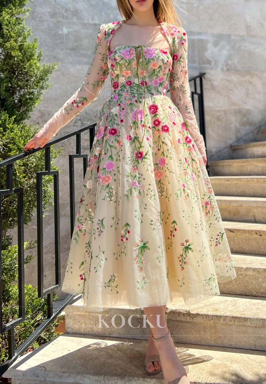 Long Sleeve Queen Anne Floral Appliqued Pleated Prom Dresses